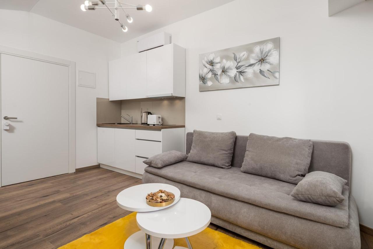 רייקה Central Apartments Dalmatina מראה חיצוני תמונה